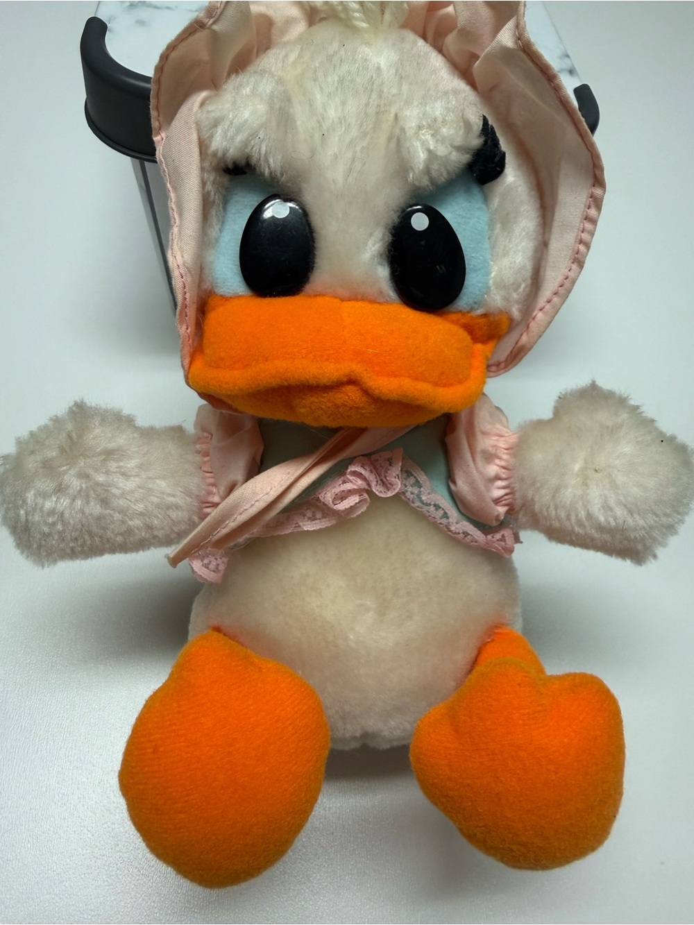 Disney applause baby daisy duck plush 8 inches with bonnet shirt stuffed toy